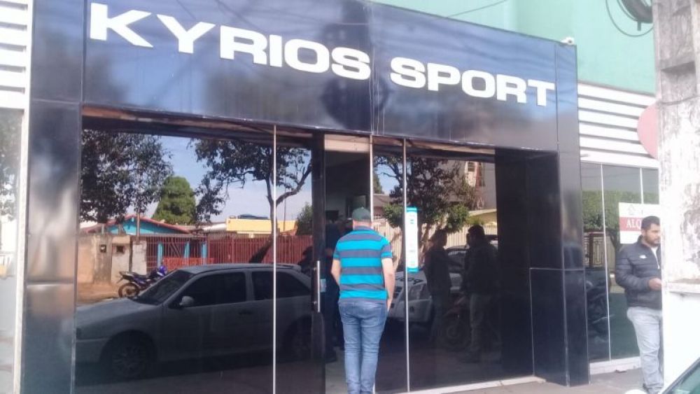 Recuperan varios atuendos robados de Kirios Sport