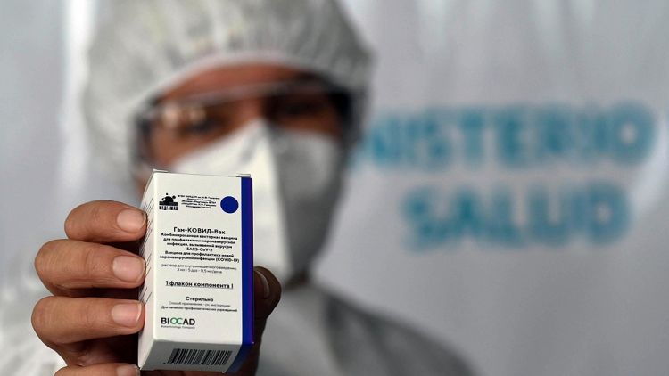 Empieza la producción argentina de Sputnik V: "El objetivo son 500 mil dosis por semana"