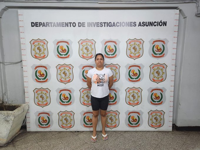 Mantienen prisión para funcionaria de IPS que habría tragado chip de celular