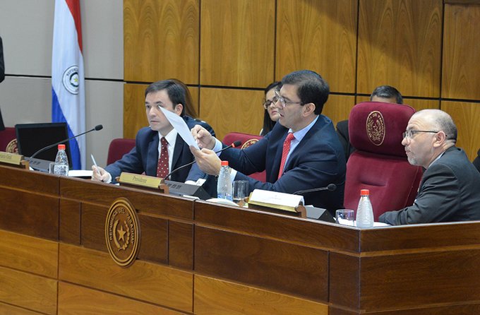 Investigación penal abierta contra senadores por reponer fueros: Fiscalía solicita información al Congreso