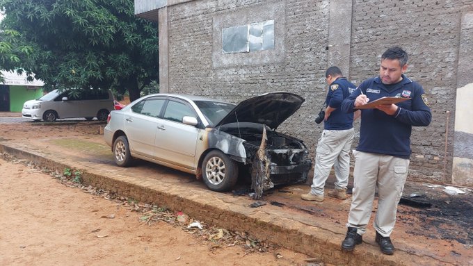 San Pedro: Docente denuncia quema intencional de su auto en Lima