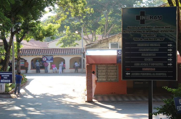 Contagios masivos de COVID-19 pintan un negro panorama para el sistema de salud