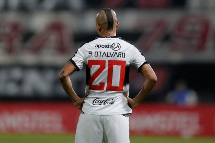 Sergio Otálvaro podría seguir en el fútbol paraguayo