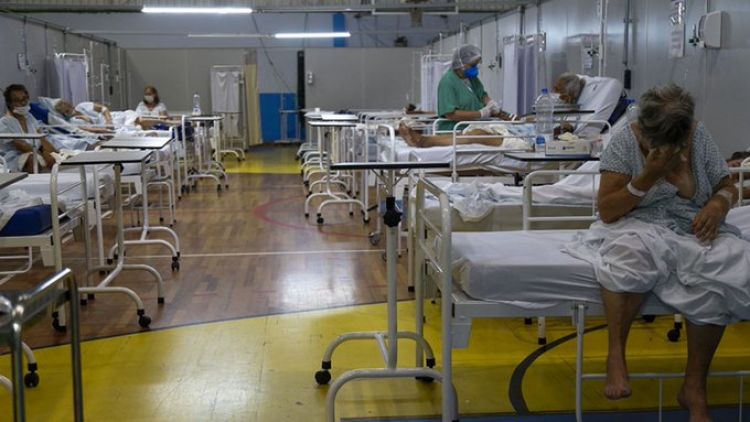 Brasil tiene más pacientes jóvenes que mayores en cuidados intensivos