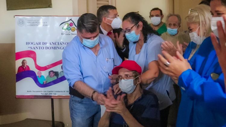 Alto Paraná, Itapúa, Caaguazú y Asunción, los primeros en la vacunación para adultos mayores