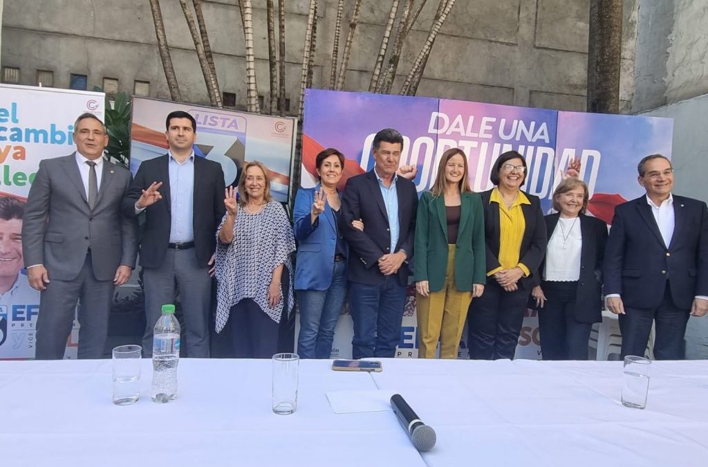 Villarejo sería Ministro del Interior y Martín Burt en Industria y Comercio