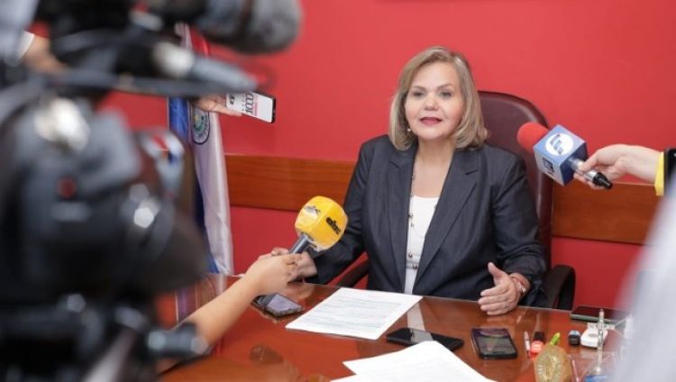 Lilian dijo que le hubiera gustado que una mujer sea compañera de chapa de Velázquez
