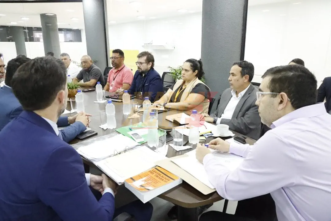 Reunión tripartita entre choferes y Transporte entra en cuarto intermedio; diálogo seguirá el lunes