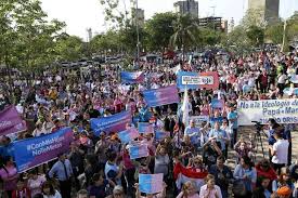 Se manifiestan contra proyecto de transformación educativa y piden a un Ministro "provida"