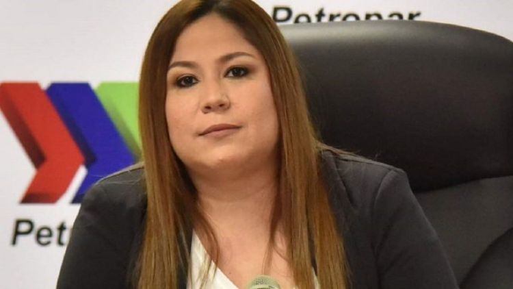 Tribunal ratifica multa para Patricia Samudio y su esposo por dilatar causa