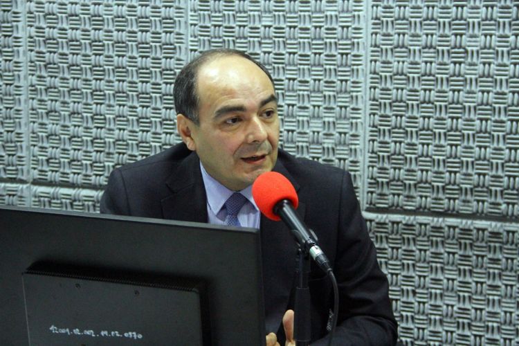 Crean comisión para analizar reapertura gradual de fronteras