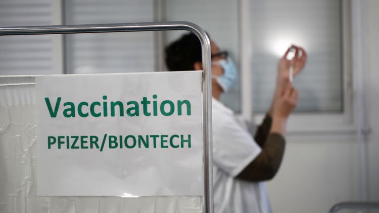 Un estudio sitúa la eficacia de la vacuna de Pfizer en el 97 %