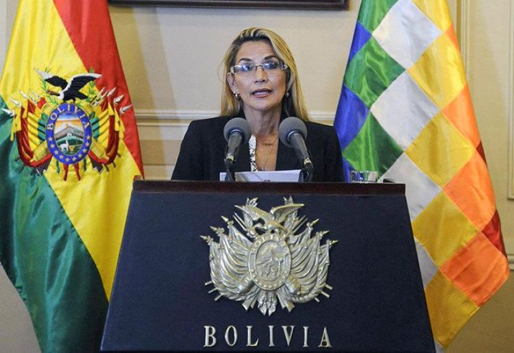 Exigen liberación de expresidenta de Bolivia tras su intento de suicidio en una cárcel