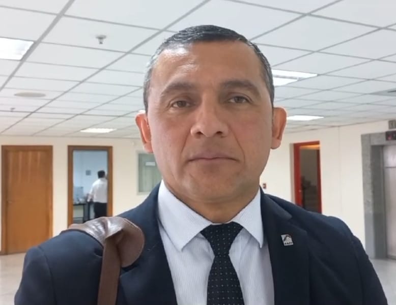 Acusan a funcionaria y policía por expedir en forma irregular registros de conducir