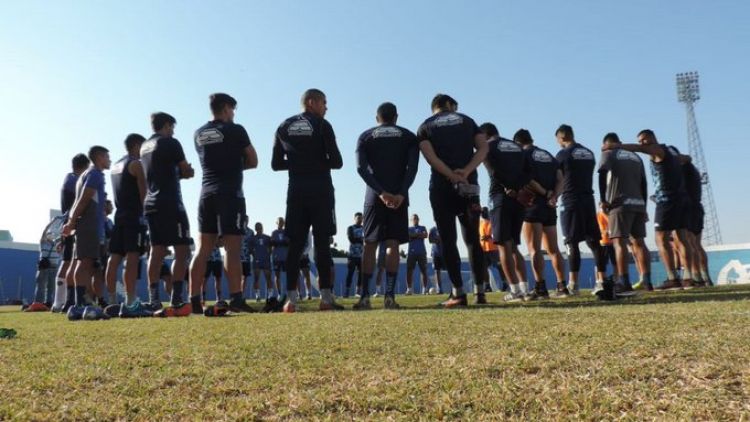 Plantel de 2 de Mayo no entrena por falta de pago en Pedro Juan Caballero