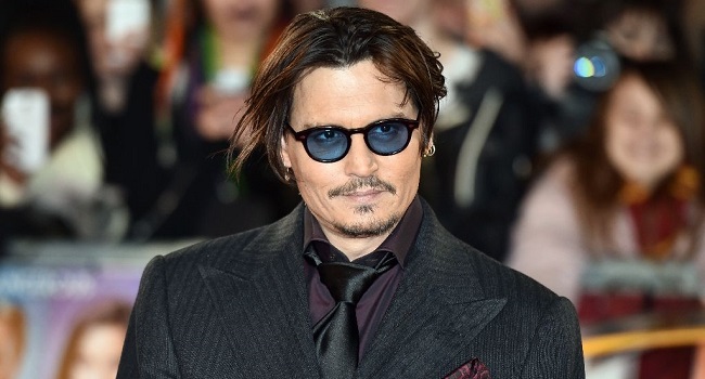 Encuentran inconsciente a Johnny Depp y su banda suspende su show