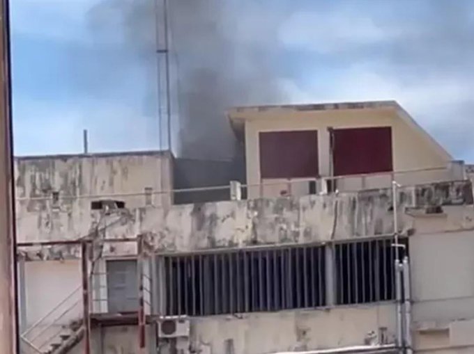 Controlan principio de incendio en edificio de Relaciones Exteriores