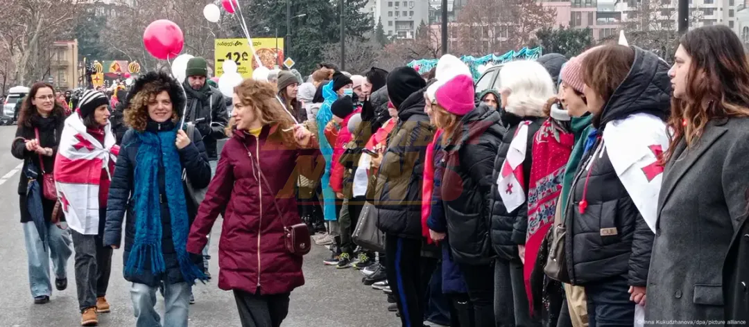 Miles de georgianos europeístas vuelven a protestar