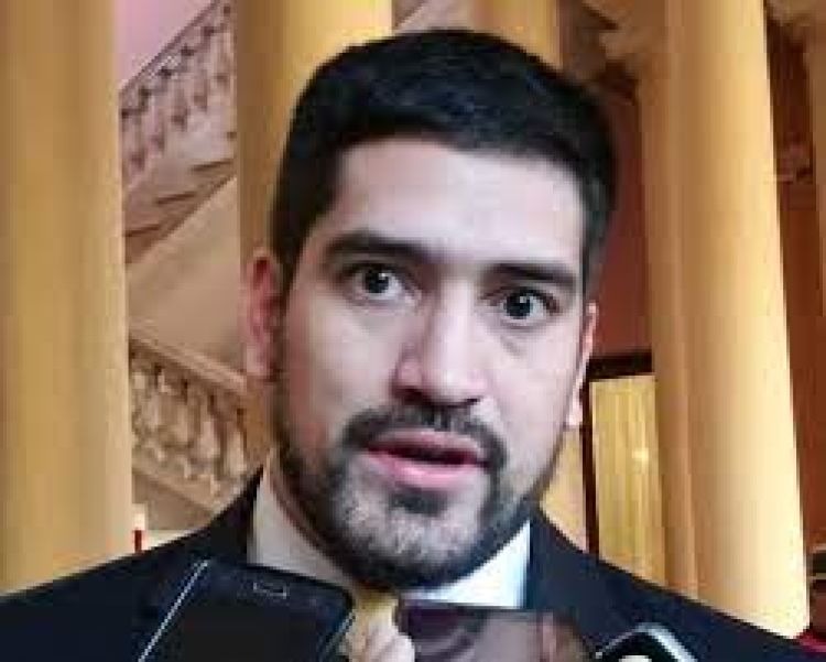 Partido Colorado podría perder generales por ambición desmedida de Cartes, dice secretario de Marito