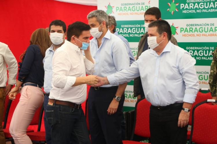 Inauguraron primera UTI en Paraguarí con participación de Horacio Cartes