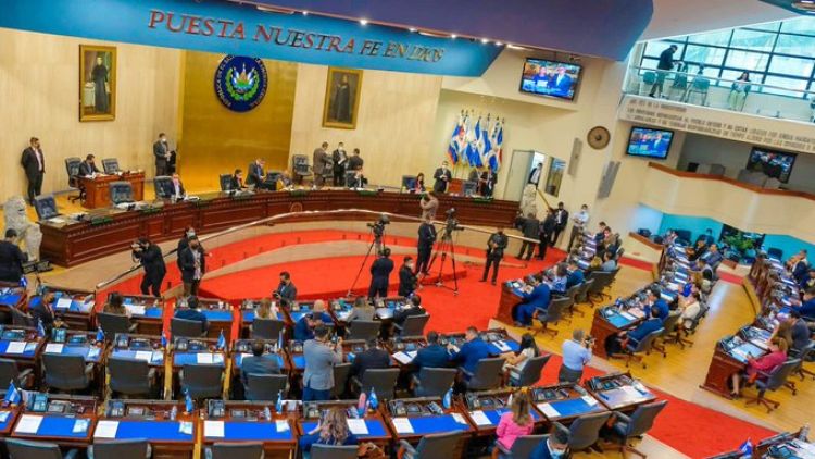 La Asamblea Legislativa de El Salvador rechaza la despenalización del aborto