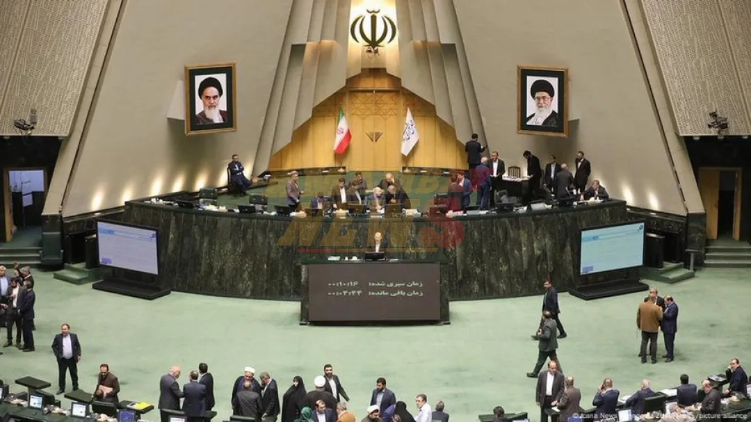 Irán confirma la ley que rompe la cooperación con el OIEA