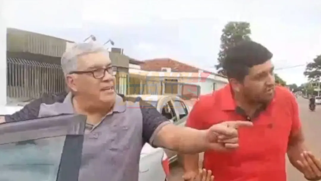 Cerrajero se equivocó de auto, abrió otro vehículo y casi fue preso