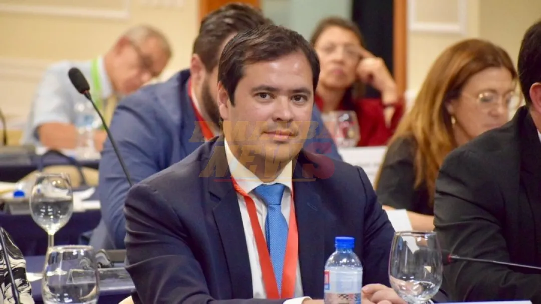 Diputado cartista vuelve a utilizar sus redes para insultar a una mujer, esta vez a Celeste Amarilla