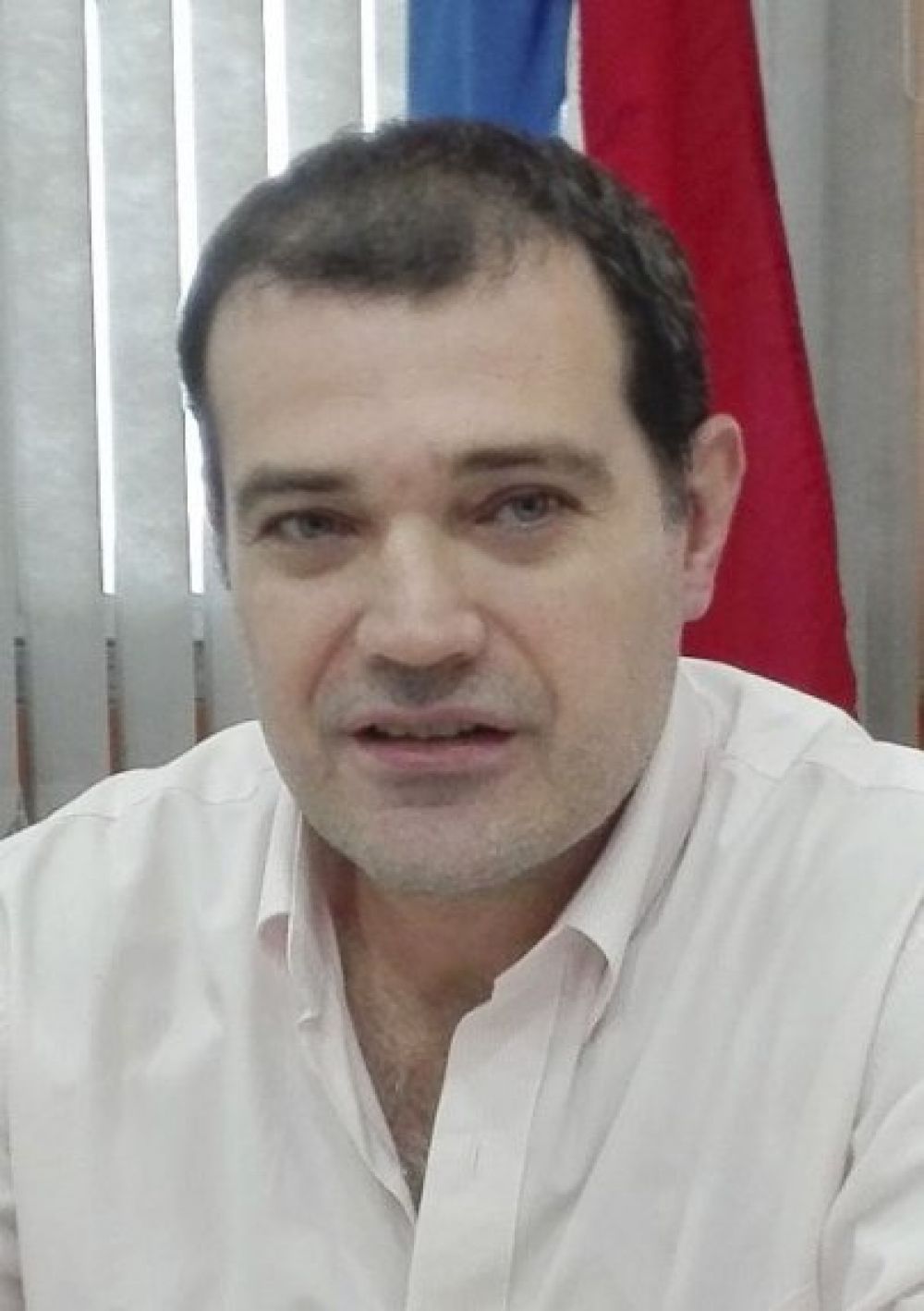 Se lo "ech" por mala gestin, pero sigue ganando unos G. 30 millones