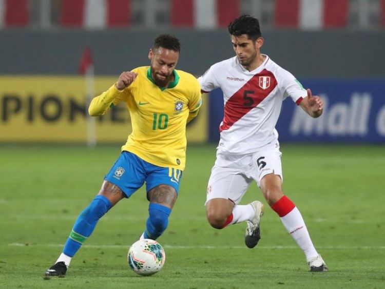 Neymar es un payaso, dice el peruano Carlos Zambrano