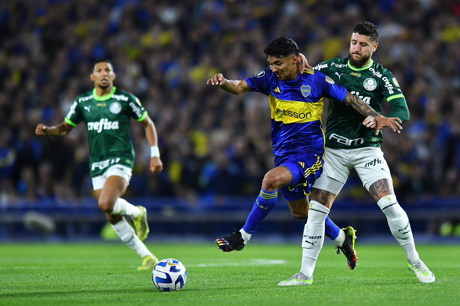 Boca mereció un poco más que Palmeiras pero todo terminó igualado en cero