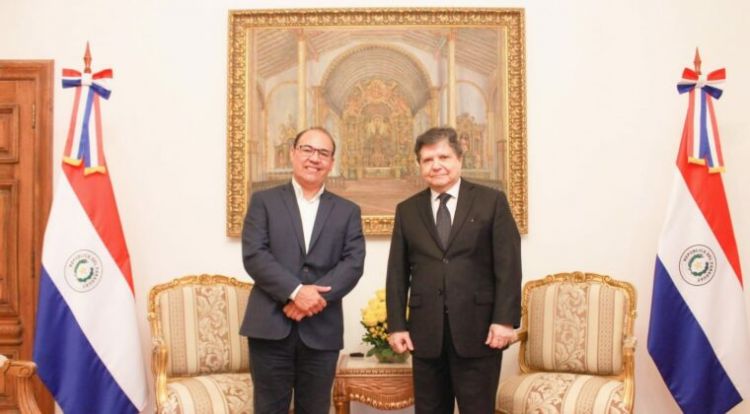 Euclides confirma candidatura a la Presidencia y da un “guiño” a su posible dupla