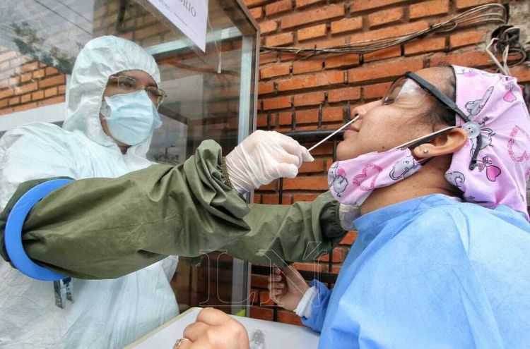 Salud reporta 14 fallecidos y 679 nuevos contagios por coronavirus