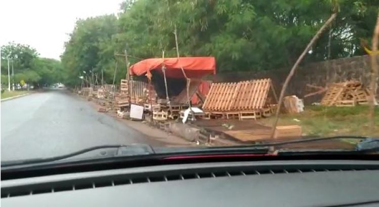 Municipalidad de PJC, lleva adelante la reubicación de vendedores informales de la vía pública