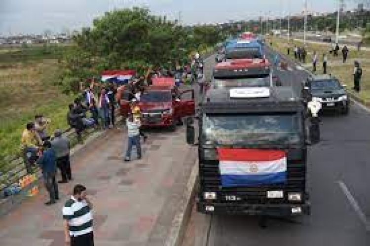 Camioneros resolverían el miércoles si van o no al paro
