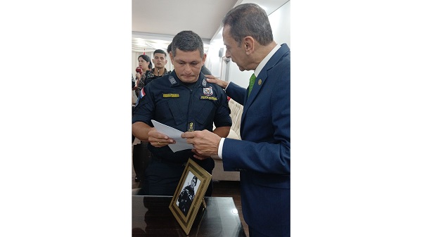 Barchini bautiza penitenciaría con nombre de oficial caído