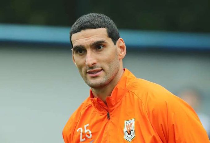 El futbolista belga Marouane Fellaini anuncia su retirada