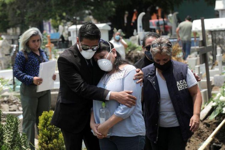 México sobrepasa las 52,000 muertes por coronavirus