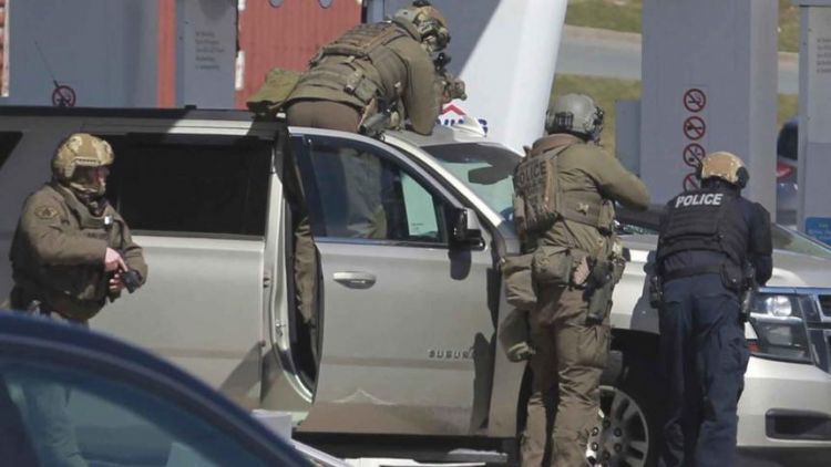 Al menos diez personas murieron tras un tiroteo en el este de Canadá