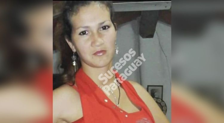 Feminicidio en Arroyos y Esteros: mujer murió apuñalada, sospechan del novio
