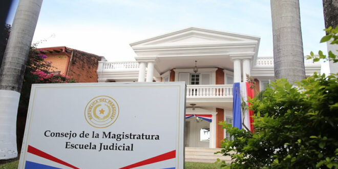 Desde hoy, aspirantes a suceder a Quiñónez podrán postularse ante el CM