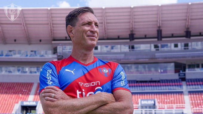 Facundo Sava agradece el trabajo del Chiqui Arce