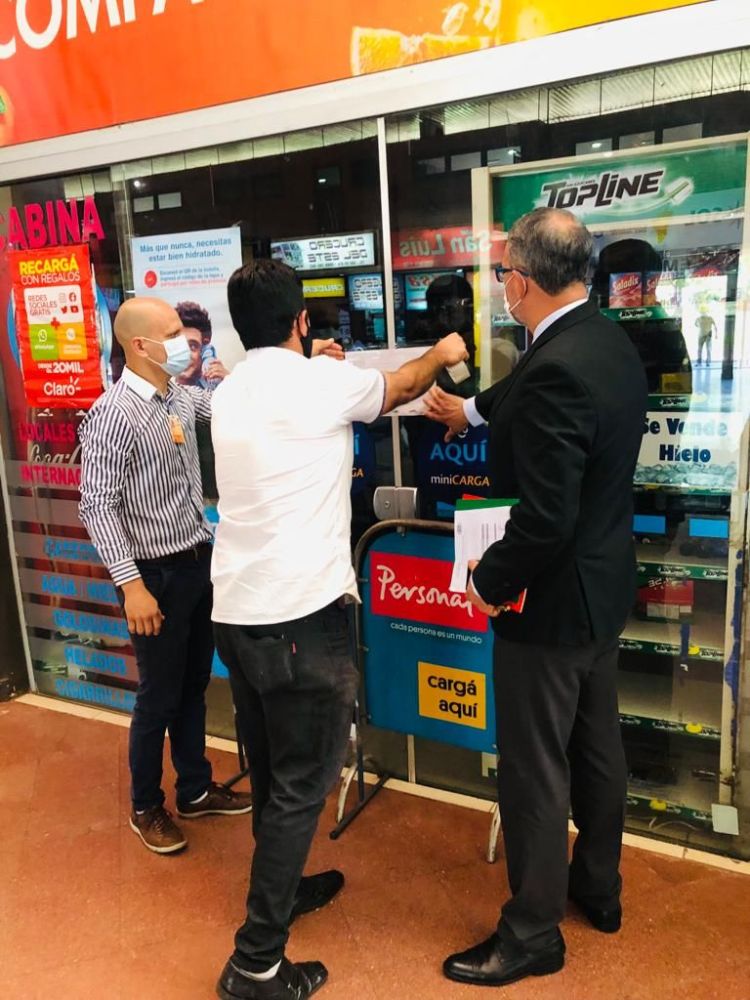 Clausuran comercios por falta de pago de impuestos en CDE