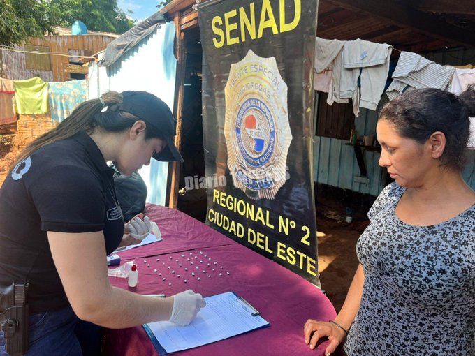 Detienen a una mujer que vendía drogas a jóvenes de un asentamiento