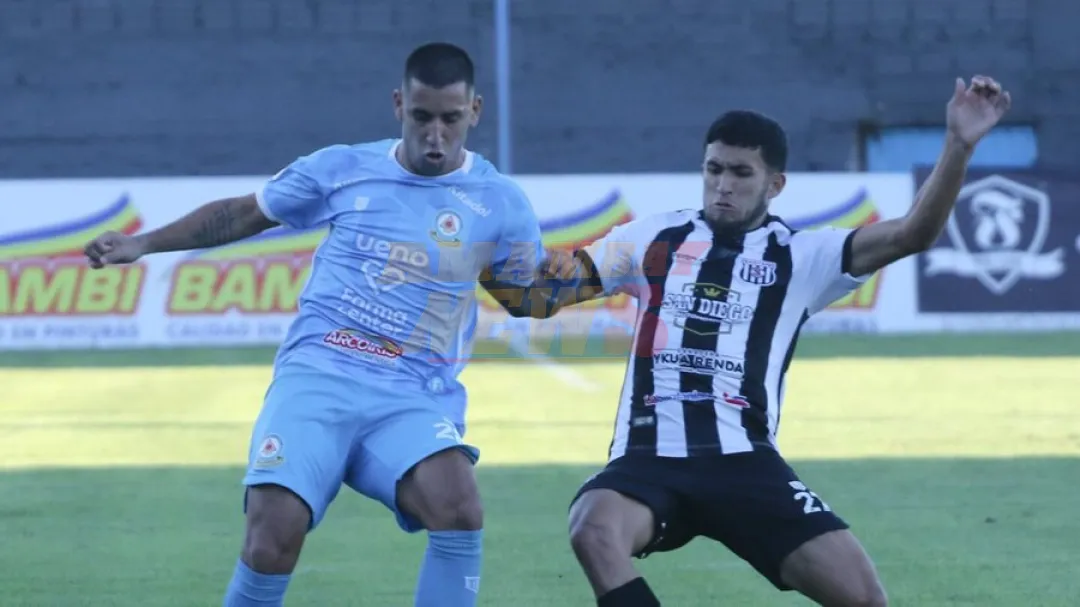 Resi y Santaní se repartieron los puntos en un intenso duelo que culminó 3-3