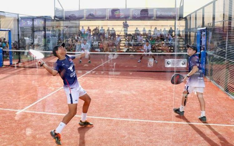Paraguay gana el campeonato mundial de pádel para menores