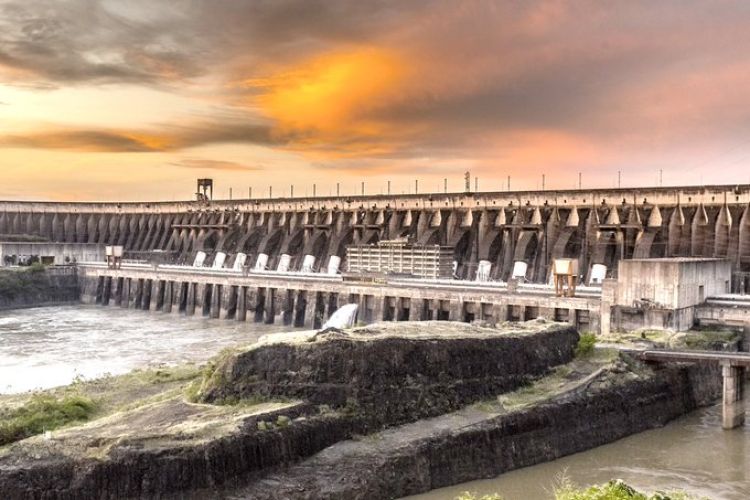 Paraguay lidera ranking mundial de generación de energía eléctrica renovable