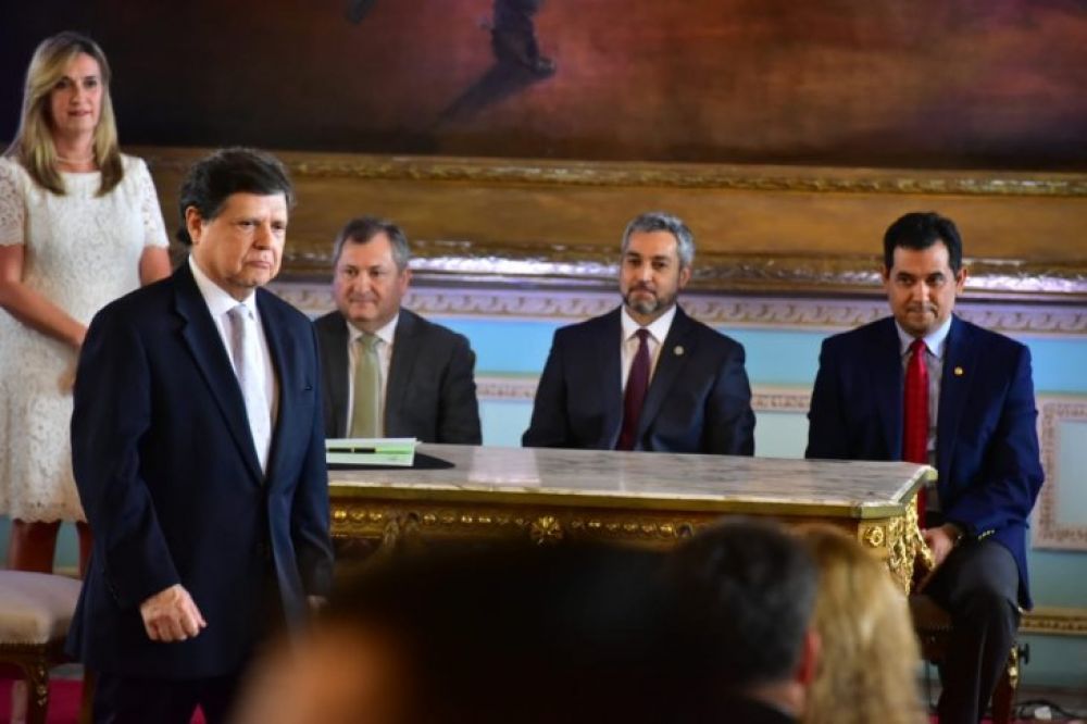 Ministro del Interior no conoce los detalles de la presencia pública del FBI en el país
