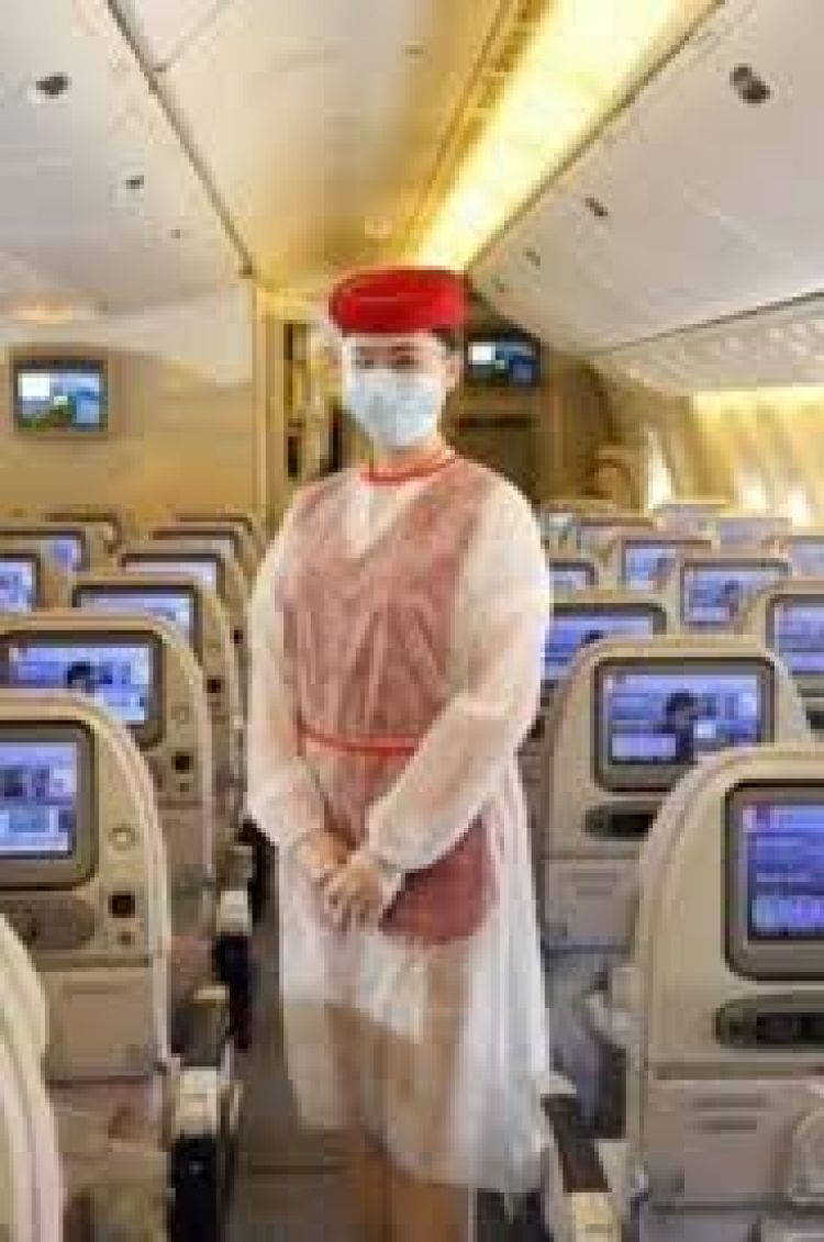 Aconsejan a los auxiliares de vuelo de China que usen pañales para prevención del covid-19