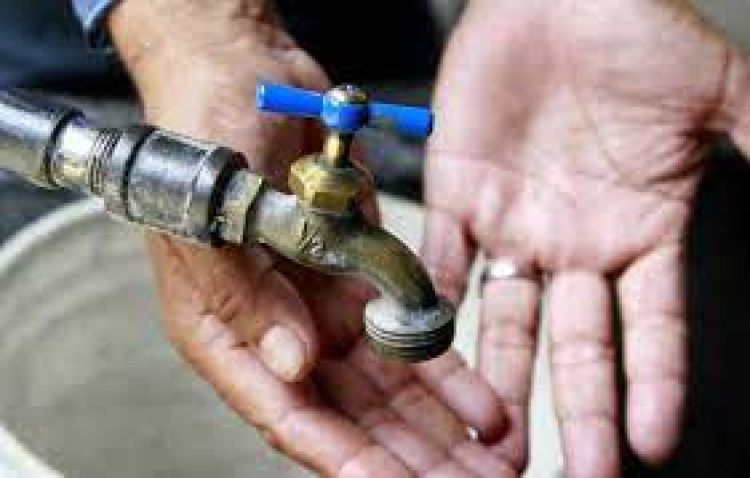 Vecinos llevan 22 días sin agua potable en Limpio